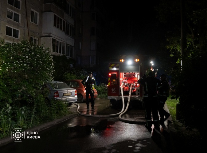 У квартирі на Русанівці під час пожежі загинули люди