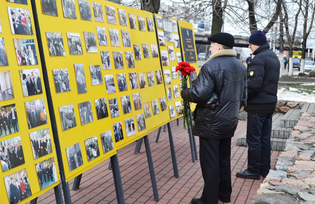 В Киеве почтили память жертв Куреневской трагедии