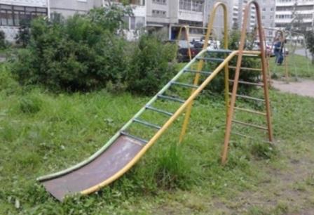 В Киеве предлагают обновить детские площадки