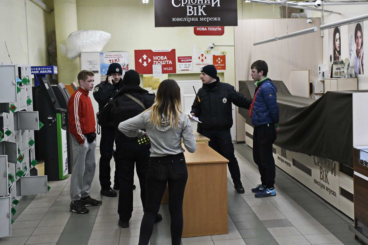 В Киеве действовала банда малолетних налетчиков (видео)