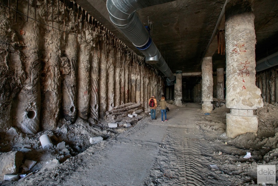 Раскопки в центре Киева останавливаются