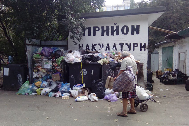 Борщаговка завалена мусором (фото)