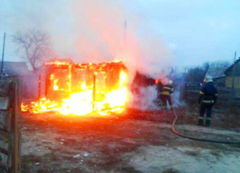 В доме под Киевом заживо сгорела молодая женщина