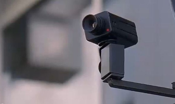 Камера наблюдения зафиксировала автоворов (видео)