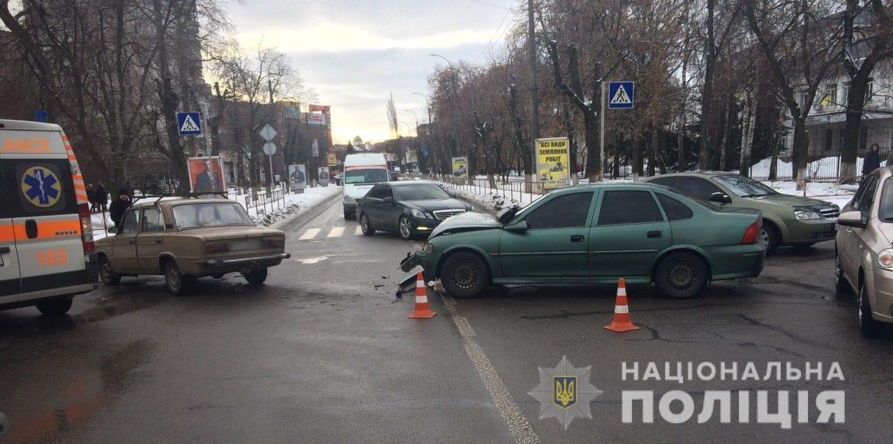 Пьяный евробляхер устроил ДТП под Киевом, пострадали дети