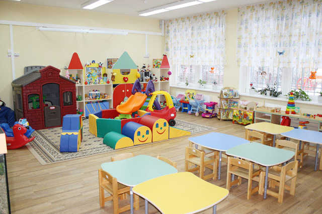 В Дарницком районе – дефицит школ и детских садов