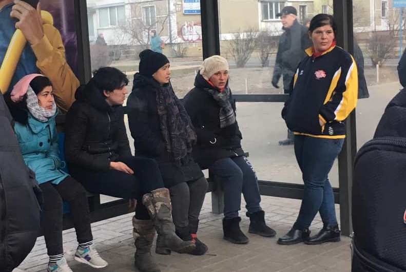 На остановках в Киеве "работают" цыгане