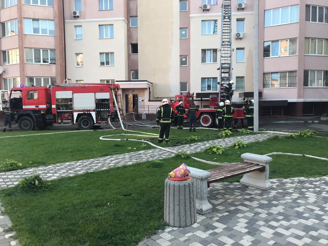 Губернатор Киевщины прибыл на место пожара