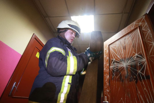 В Киеве во время пожара спасли тридцать человек