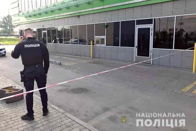 В Киеве из заведения быстрого питания эвакуировали посетителей и персонал