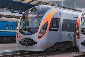 Появились планы запустить скоростной поезд из Киева в Варшаву