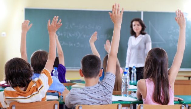 В киевские школы будут пускать родителей учеников только после вакцинации или при наличии теста на СOVID-19