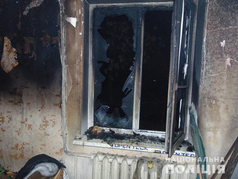В Днепровском районе Киева местный житель поджог квартиру соседа в многоэтажке