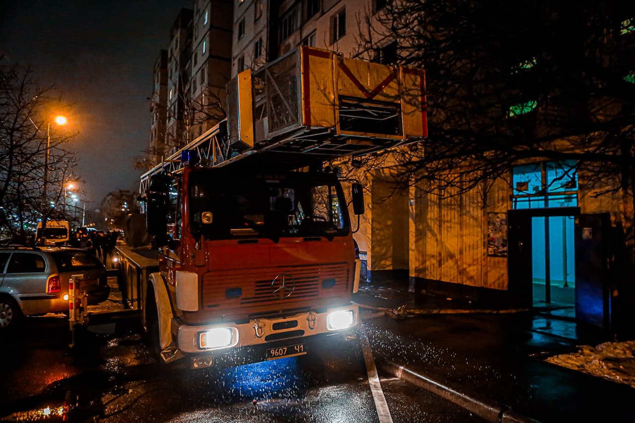 В Киеве на Лесном массиве во время пожара погиб человек