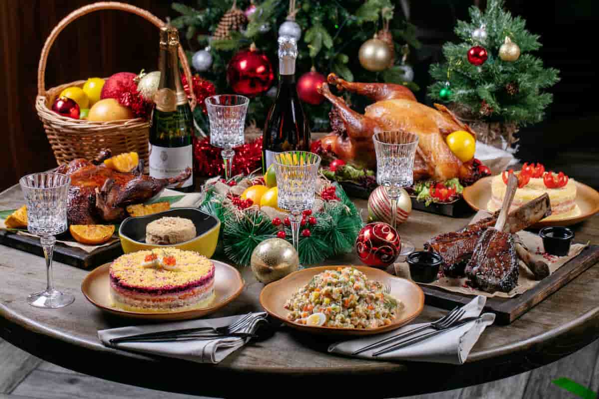 Новогодний стол без деликатесов обойдется среднему киевлянину более двух тысяч гривен