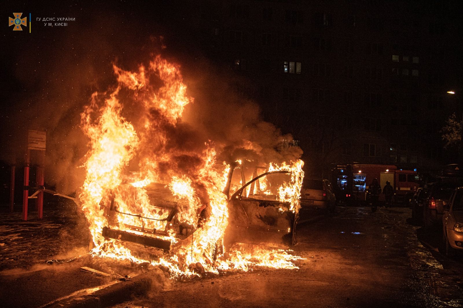 В Оболонском районе Киева сгорел автомобиль