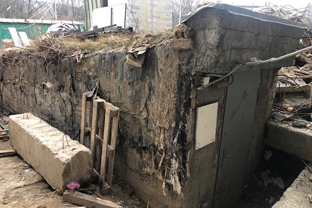 В Киеве бывший работник строительной компании заблокировал вход в бомбоубежище и может пойти под суд