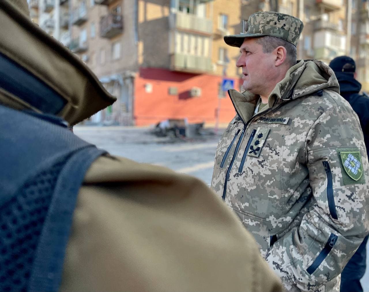 Войска РФ продолжают наносить ракетные удары по Киеву: погиб один человек, трое получили ранения – генерал Жирнов