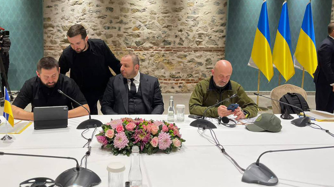Официальный Киев предлагает заключить  многосторонний договор о гарантиях безопасности