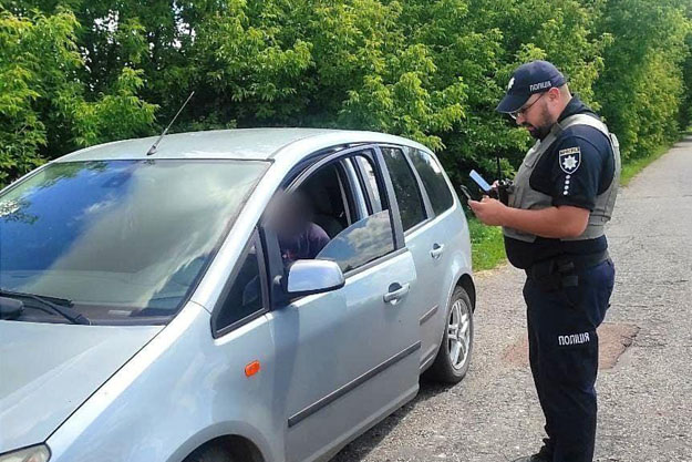 В Бориспольском районе провели массовые проверки граждан и транспортных средств