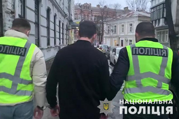 В Киеве местный житель во время пьяной ссоры избил и ограбил собутыльника. Суд вынес приговор