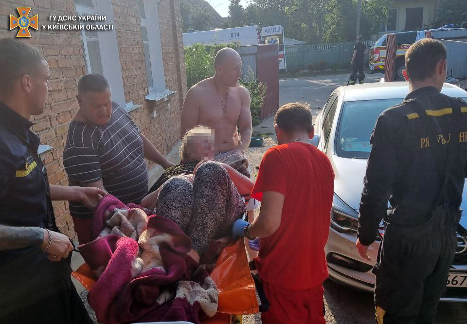 В Киевской области женщина упала в колодец (фото)