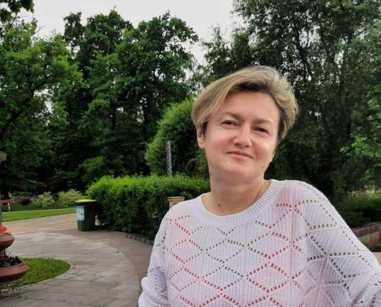 Пішла з дому та зникла: у передмісті Києва третій день шукають жінку