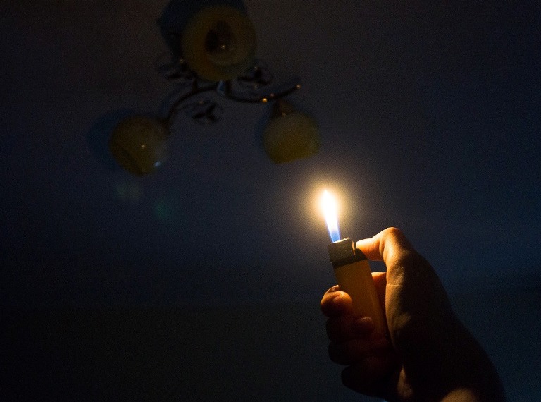 Половина Київської області - без світла через обстріли