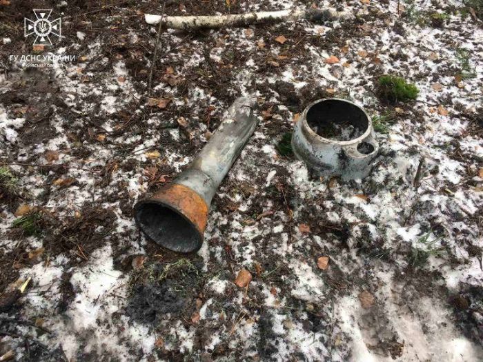 В лесу под Киевом нашли обломки сбитой российской ракеты