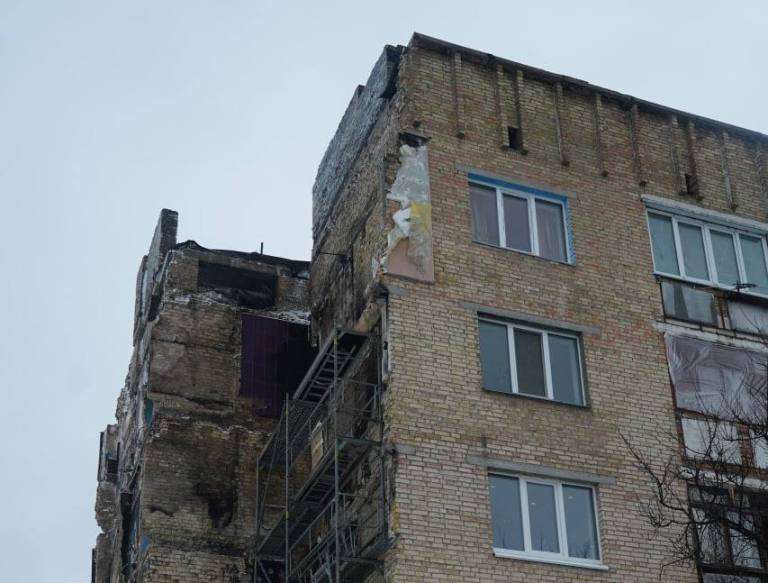 В Гостомеле восстанавливают разрушенные войной дома