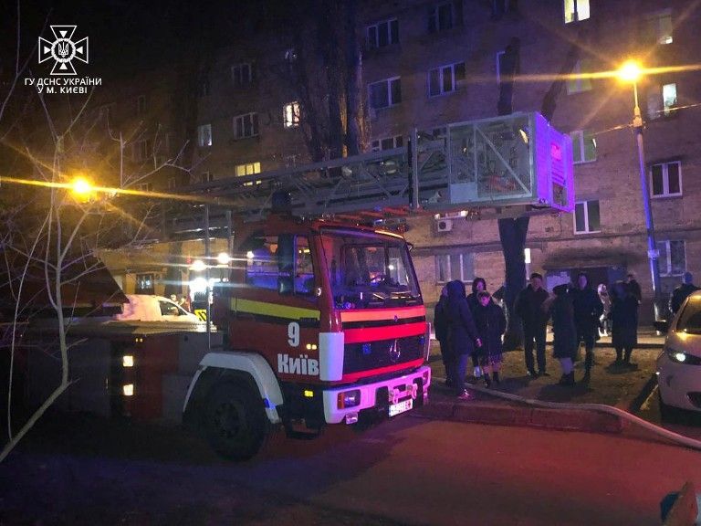 На Борщаговке – пожар, киевлянин погиб в собственной квартире