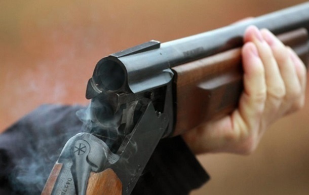 В Фастовском районе владелец фирмы открыл стрельбу из ружья по работнику, который требовал зарплату