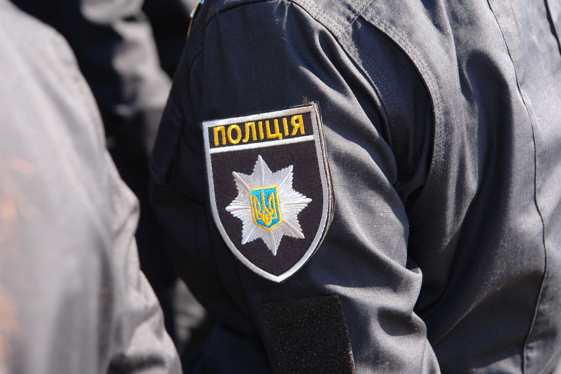 В Киеве полицейского избили за сделанное замечание
