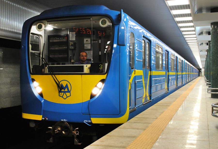 Киев проведет переговоры с Европейским инвестиционным банком относительно средств на модернизацию 220 вагонов метро и приобретение еще 95 современных