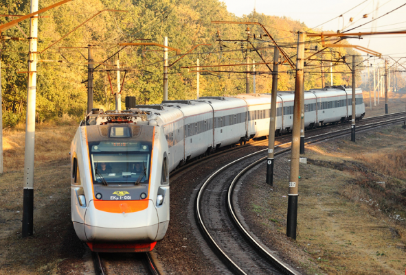 Киевские поезда попали в топ самых популярных маршрутов Украины: список