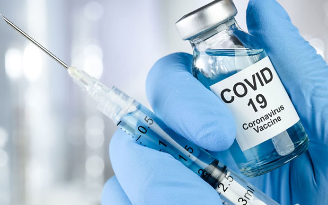 В Киеве более 100 тысяч жителей привиты первой дозой вакцины против COVID-19
