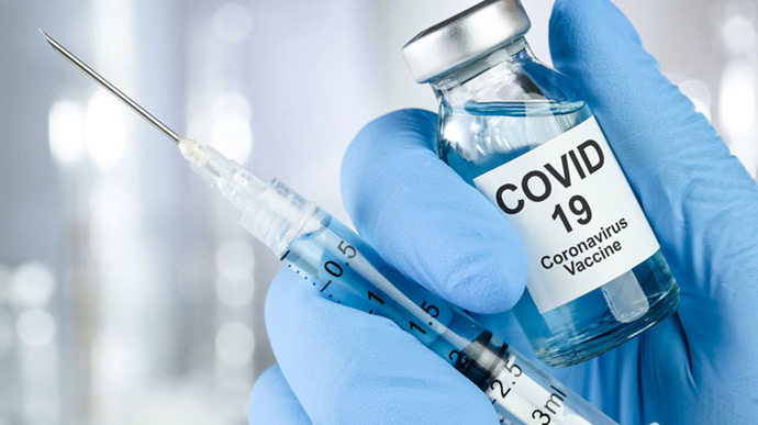 В Киевской области против коронавируса вакцинировано более 90% работников образования