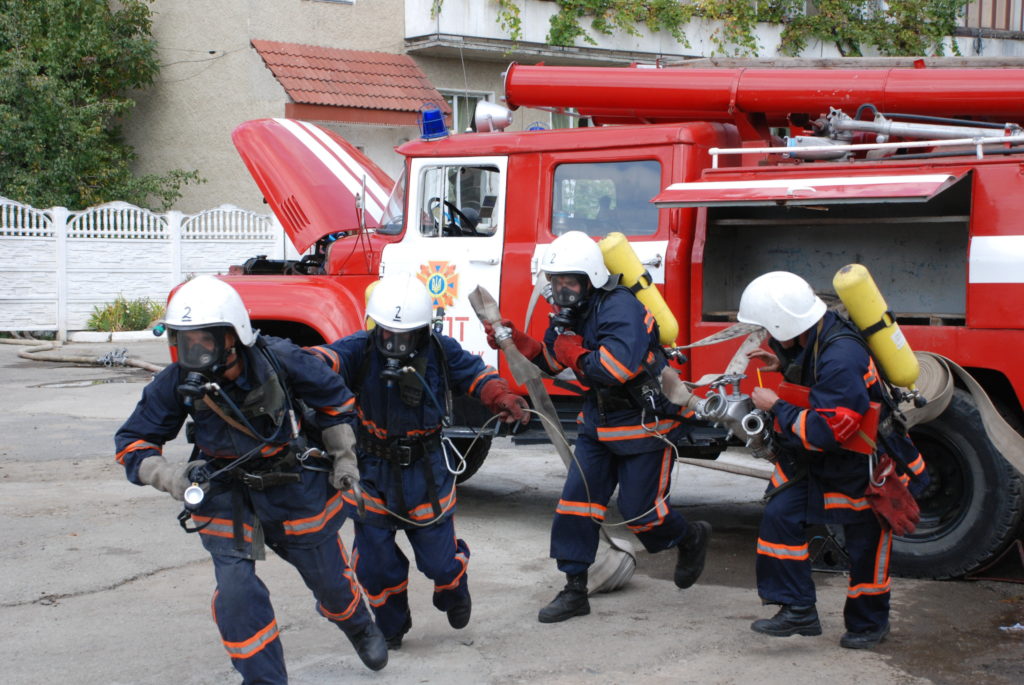 Пожарные спасли небоскреб в Киеве