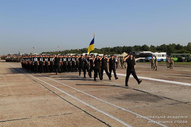 На авиазаводе "Антонов" репетируют парад (фото)