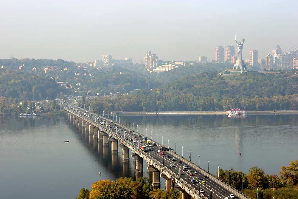 В Киеве перекроют мост Патона