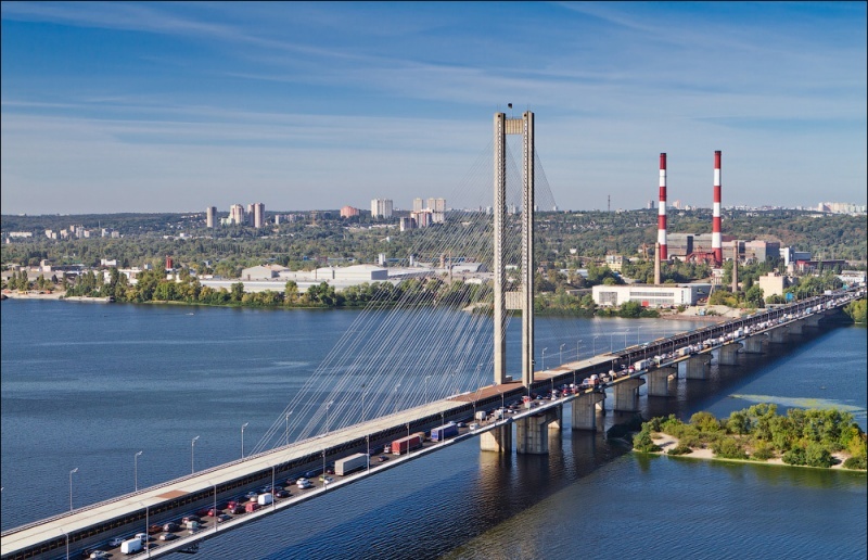 Киевляне просят разгрузить Южный мост