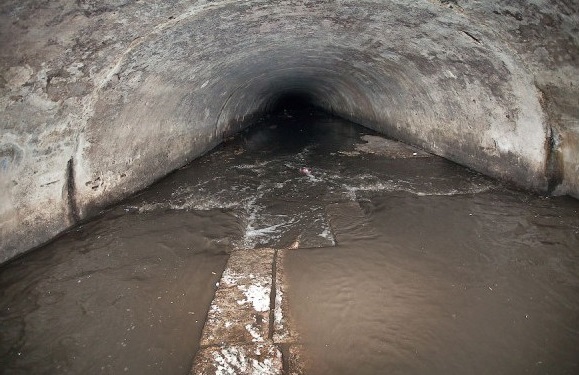 Киевляне просят выкопать из-под земли реку
