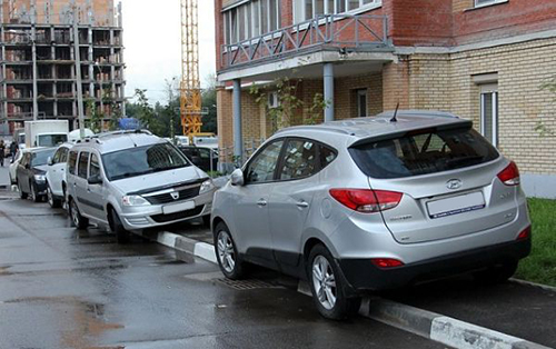 Киевляне просят ужесточить контроль за мастерами парковок