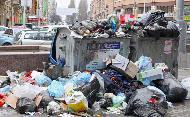 В Киеве запрещен вывоз мусора по ночам