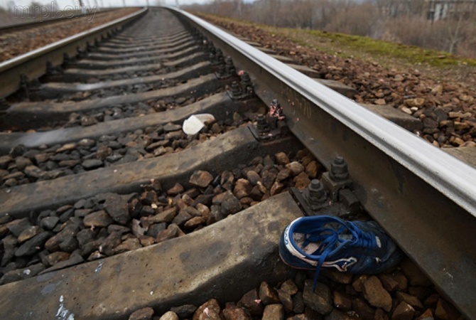 Киевлянину оторвало ногу на железной дороге (фото)