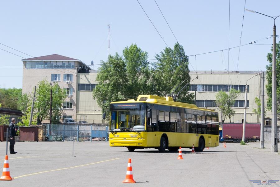 В транспорте предлагают завести вышибал