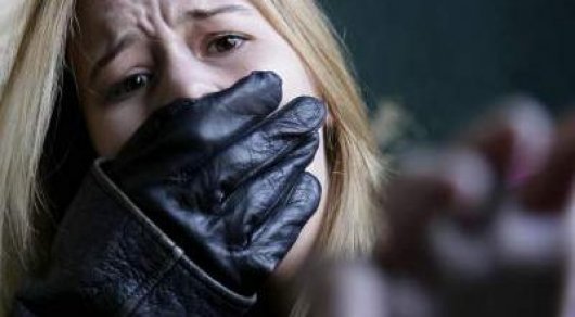 В Киеве неизвестные выкрали девушку