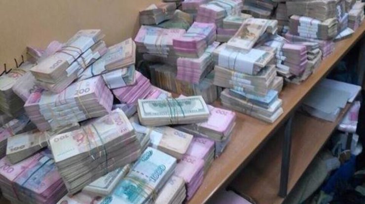 Фейковые коллекторы выбили из киевлян семь миллионов