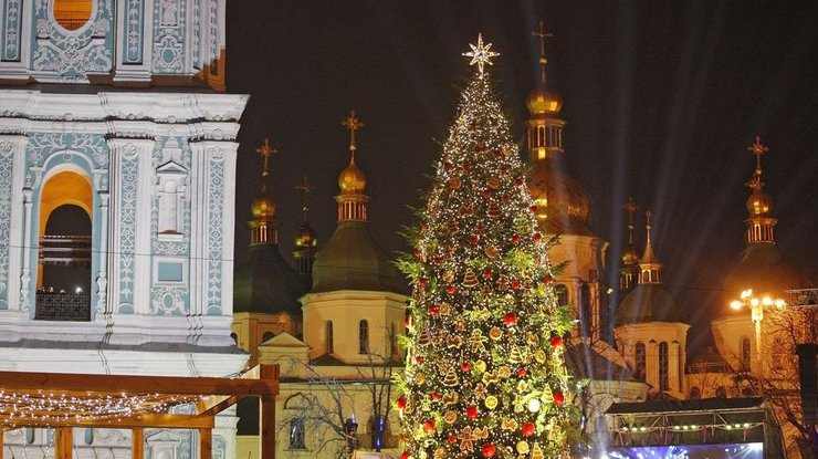 Городскую елку откроют в День святого Николая