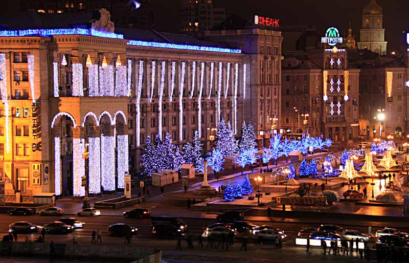 Киев погружается в праздничную атмосферу